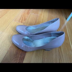 Jessica Simpson nude patent wedge heels